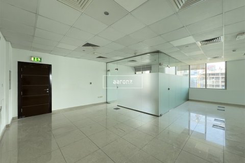 Снять в аренду офис в Бизнес-Бэе, Дубай: 107.5м², № 48064 - фото 6