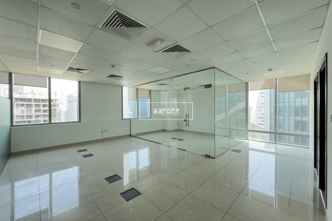 Снять в аренду офис в Бизнес-Бэе, Дубай: 107.5м², № 48064 - фото 2