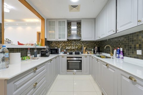 Apartment in Dubai Marina, Dubai 2 bedrooms, 123.1 sq.m. № 48063 - photo 10