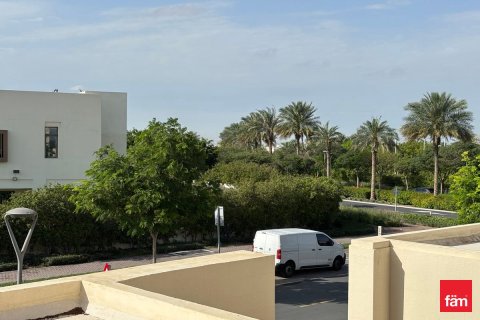 Adosado en Reem, Dubai, 3 dormitorios, 219.2 m², № 110105 - foto 7