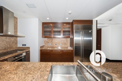 Apartment in Downtown Dubai (Downtown Burj Dubai), Dubai 2 bedrooms, 159 sq.m. № 98048 - photo 4