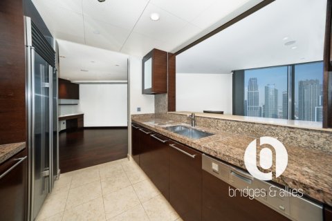 Apartment in Downtown Dubai (Downtown Burj Dubai), Dubai 2 bedrooms, 159 sq.m. № 98048 - photo 17