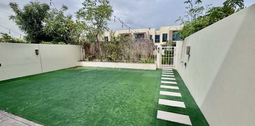 Villa à Dubai Hills Estate, Dubai, 3 chambres, 195 m², № 98049