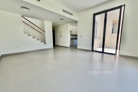Villa en Dubai Hills Estate, Dubai, 3 dormitorios, 195 m², № 98049 - foto 4