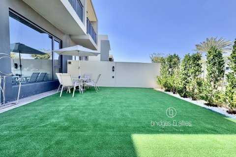 Villa en Dubai Hills Estate, Dubai, 3 dormitorios, 195 m², № 98049 - foto 15