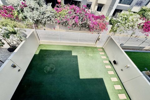 Villa en Dubai Hills Estate, Dubai, 3 dormitorios, 194 m², № 98053