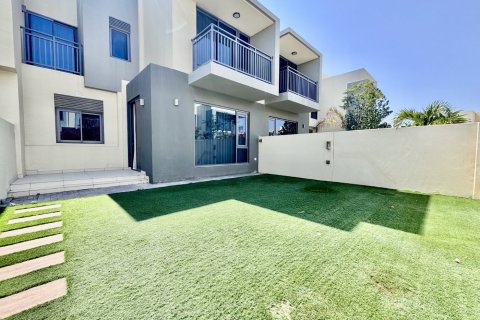 Villa in Dubai Hills Estate, Dubai 3 bedrooms, 194 sq.m. № 98053 - photo 11