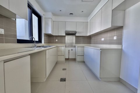 Villa in Dubai Hills Estate, Dubai 3 bedrooms, 194 sq.m. № 98053 - photo 6