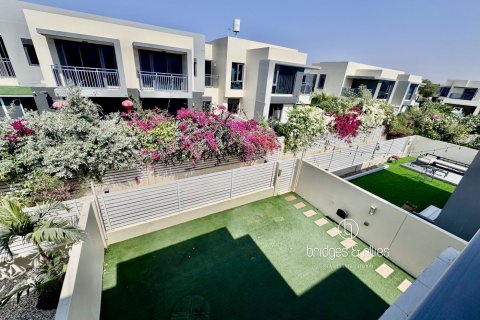 Villa en Dubai Hills Estate, Dubai, 3 dormitorios, 194 m², № 98053 - foto 20