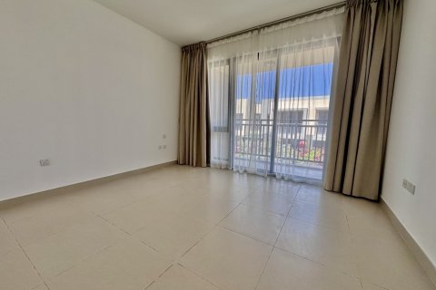 Villa in Dubai Hills Estate, Dubai 3 bedrooms, 194 sq.m. № 98053 - photo 24