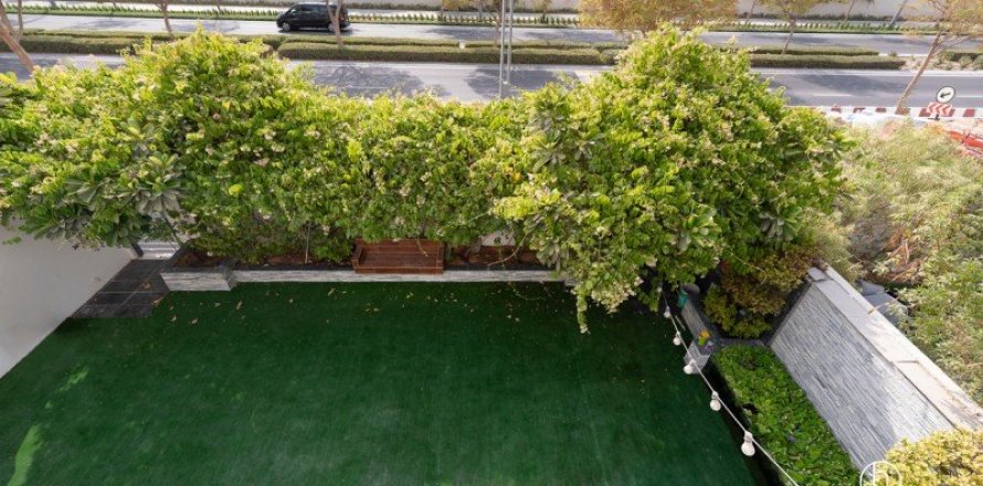 Villa in Dubai Hills Estate, Dubai 4 bedrooms, 200 sq.m. № 98052
