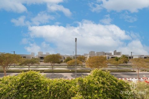 Villa en Dubai Hills Estate, Dubai, 4 dormitorios, 200 m², № 98052 - foto 2