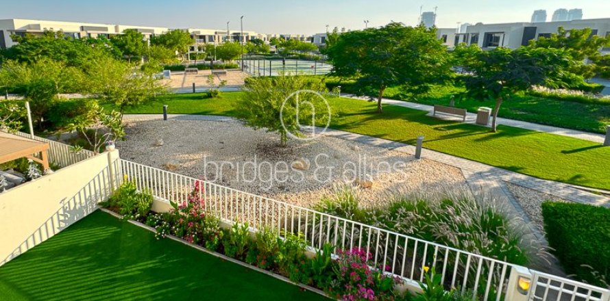 Villa en Dubai Hills Estate, Dubai, 5 dormitorios, 254 m², № 98050
