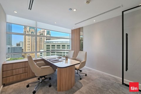 Bureau à Dubai, 483.9 m², № 99908 - photo 3