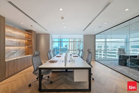 Bureau à Dubai, 483.9 m², № 99908 - photo 7