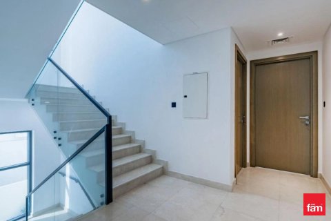 Villa à Dubai, 5 chambres, 511.8 m², № 40413 - photo 3