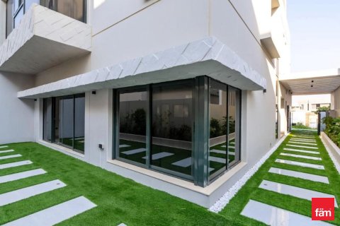 Villa à Dubai, 5 chambres, 511.8 m², № 40413 - photo 12