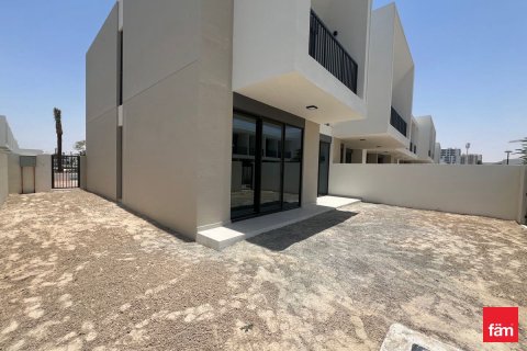 Maison de ville à Town Square, Dubai, 4 chambres, 261.2 m², № 40410 - photo 1