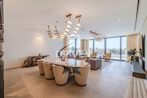 Apartment in Jumeirah, Dubai 4 bedrooms, 331.11 sq.m. № 128074