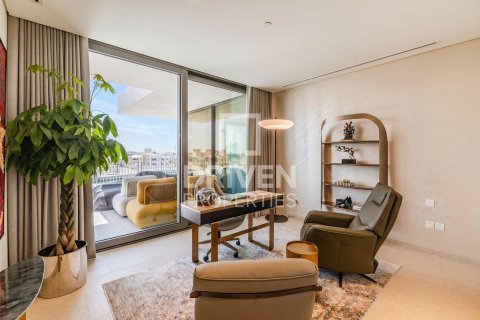 Apartment in Jumeirah, Dubai 4 bedrooms, 331.11 sq.m. № 128074 - photo 8