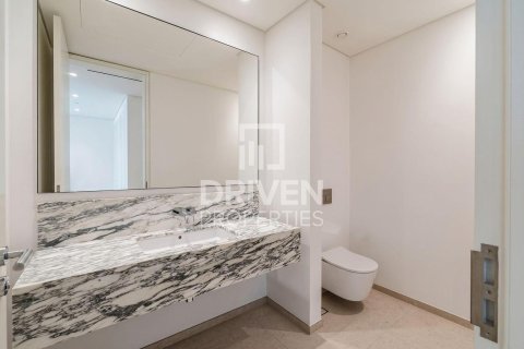 Apartment in Jumeirah, Dubai 4 bedrooms, 331.11 sq.m. № 128074 - photo 17