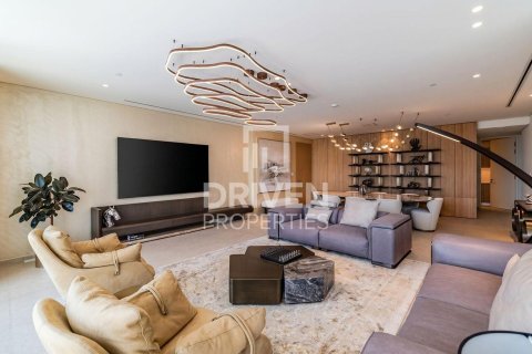 Apartment in Jumeirah, Dubai 4 bedrooms, 331.11 sq.m. № 128074 - photo 5