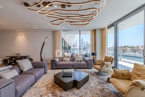 Apartment in Jumeirah, Dubai 4 bedrooms, 331.11 sq.m. № 128074 - photo 3