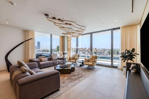 Apartment in Jumeirah, Dubai 4 bedrooms, 331.11 sq.m. № 128074 - photo 2