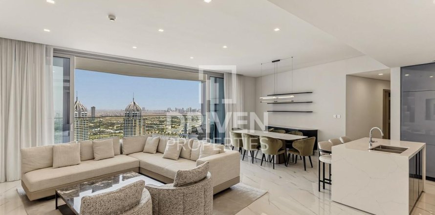 Apartment in Dubai Marina, Dubai 3 bedrooms, 241.08 sq.m. № 128014
