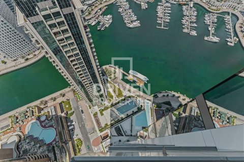 Apartment in Dubai Marina, Dubai 3 bedrooms, 241.08 sq.m. № 128014 - photo 15