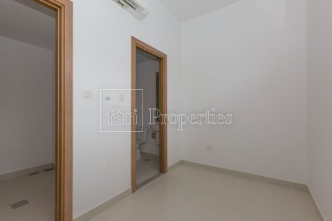 Снять в аренду таунхаус в Дубае: 3 спальни, 187.2м², № 85769 - фото 7