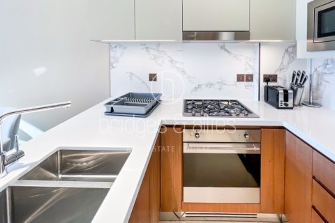 Снять в аренду квартиру в Даунтаун Дубай (Даунтаун Бурдж Дубай), Дубай: 1 спальня, 74м², № 85179 - фото 17