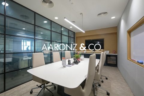 Office in Dubai Marina, Dubai 367 sq.m. № 85176 - photo 9