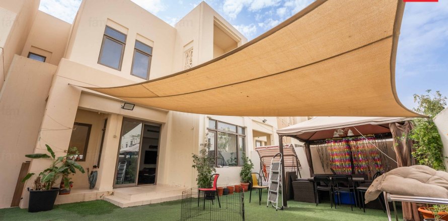 Villa à Reem, Dubai, 3 chambres, 220 m², № 100160