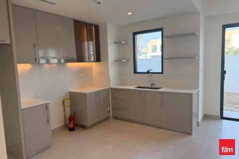 Villa in Dubai 3 bedrooms, 146.3 sq.m. № 100171 - photo 6