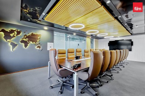 Propiedad comercial en Dubai, 1128.4 m², № 77852 - foto 2