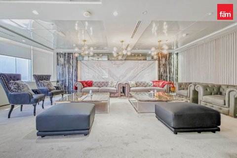 Propiedad comercial en Dubai, 1128.4 m², № 77852 - foto 1