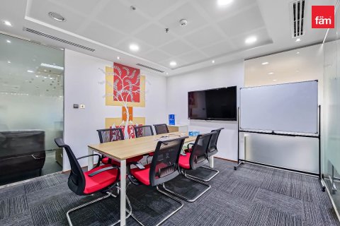 Propiedad comercial en Dubai, 1128.4 m², № 77852 - foto 14