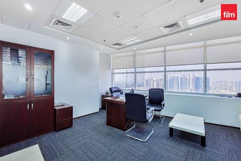 Propiedad comercial en Dubai, 1128.4 m², № 77852 - foto 19