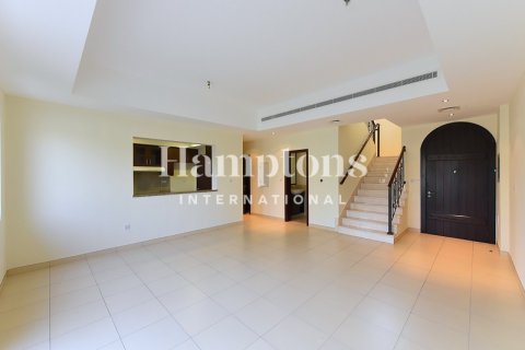 Townhouse in Al Reem, Arabian Ranches, Dubai 3 bedrooms, 204.10789100 sq.m. № 113512 - photo 3