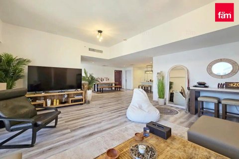 Купить квартиру в Дубае: 1 спальня, 112.6м², № 84779 - фото 3