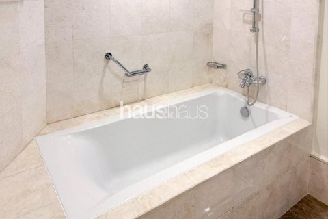 Apartamento en Palm Jumeirah, Dubai, 1 dormitorio, 104 m², № 44768 - foto 8