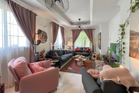 Villa in The Springs, Dubai 2 bedrooms, 167 sq.m. № 44765 - photo 2