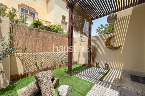 Villa in The Springs, Dubai 2 bedrooms, 167 sq.m. № 44765 - photo 14