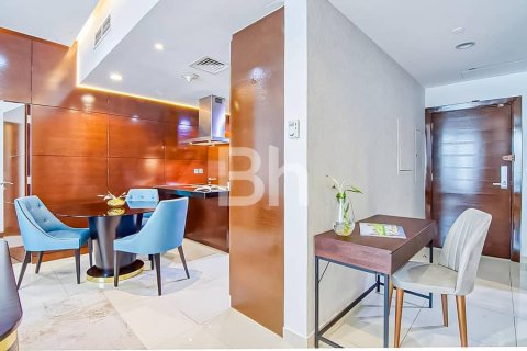 Apartment in Business Bay, Dubai 3 bedrooms, 132 sq.m. № 21294 - photo 1