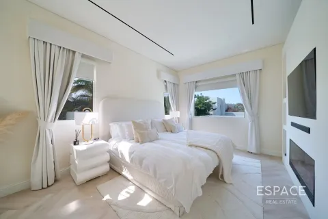 Купить виллу в Saheel, Арабиан Ранчес, Дубай: 4 спальни, 420м², № 61475 - фото 14