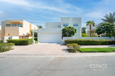 Купить виллу в Saheel, Арабиан Ранчес, Дубай: 4 спальни, 420м², № 61475 - фото 20