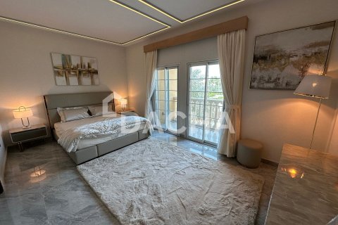 Townhouse in Jumeirah Village Triangle, Dubai 2 bedrooms, 152 sq.m. № 111607 - photo 9