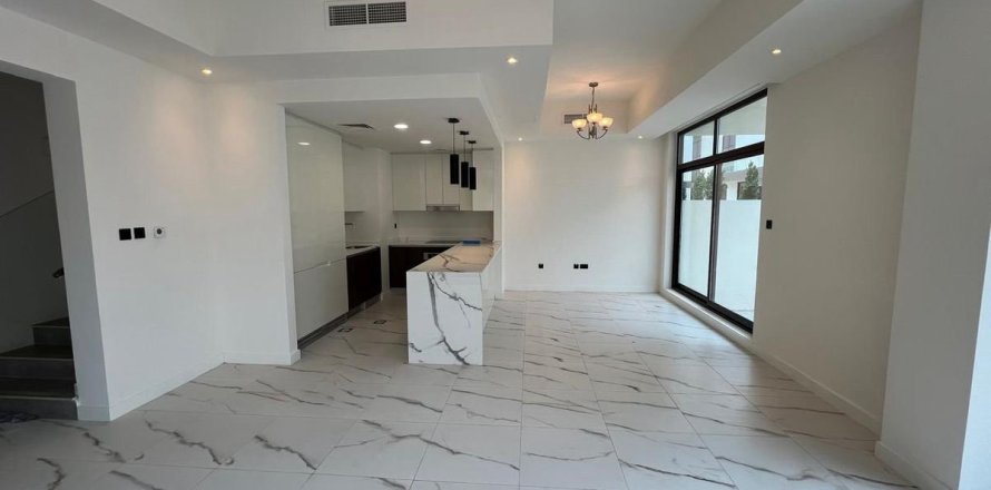 Adosado en Dubai, 4 dormitorios, 287.7 m², № 134875