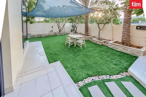 Villa in Dubai Hills Estate, Dubai 4 bedrooms, 302.3 sq.m. № 69374 - photo 5